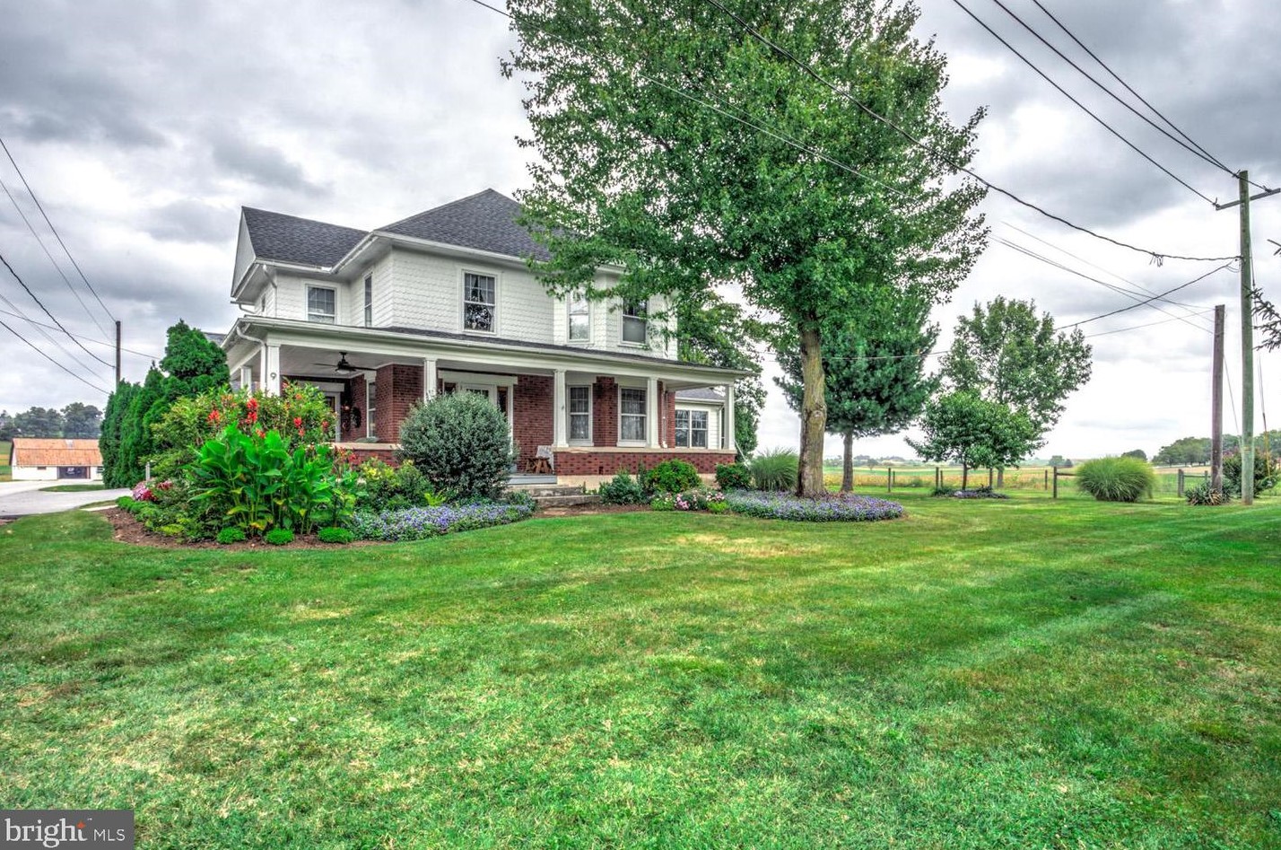 9 N Kinzer Rd, New Milltown, PA 17535