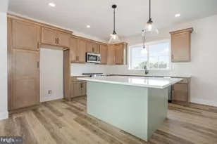 107 Sparrow Ln, Elizabethtown, PA 17022 - Photo 6