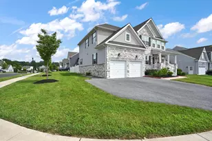 101 Wayland Dr, Landisville, PA 17538 - Photo 2