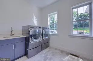 421 Southampton Dr, Lititz, PA 17543 - Photo 22