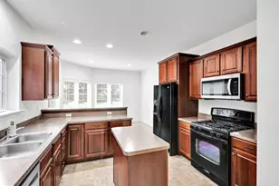 660 Woodfield Dr, Lititz, PA 17543 - Photo 8