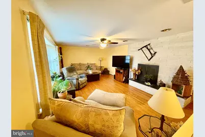 2460 Honeysuckle Lane, Lancaster, PA 17603 - Photo 4