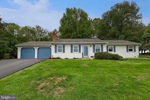 2435 Honeysuckle Ln, Lancaster, PA 17603 - Photo 1