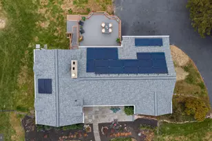 260 Blossom Hill Dr, Lancaster, PA 17601 - Photo 2