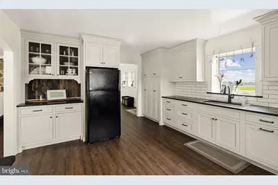 650 Broad Street, Honey Brook, PA 19344 - Photo 14