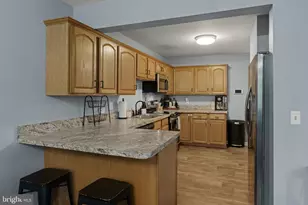 325 Deerfield Dr, Mount Joy, PA 17552 - Photo 4