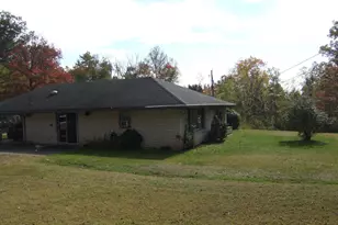 1265 Swamp Bridge Rd, Denver, PA 17517 - Photo 2