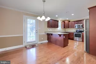 120 Baneberry Ln, Lititz, PA 17543 - Photo 8