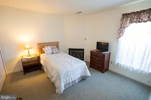 210 Rocklawn Ln, Lancaster, PA 17601 - Photo 8