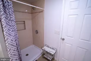 210 Rocklawn Ln, Lancaster, PA 17601 - Photo 22