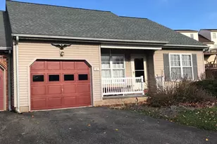 30 Oakgrove Ln, Millersville, PA 17551 - Photo 2