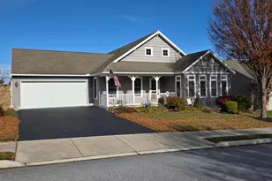 854 Cambridge Dr, Manheim, PA 17545 - Photo 1