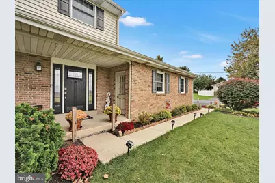 618 W 3rd Avenue, Lititz, PA 17543 - Photo 2