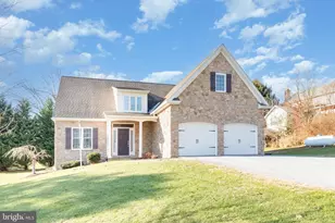 450 Druid Hill Dr, Mountville, PA 17554 - Photo 2