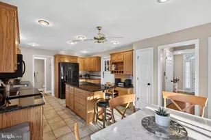 35 Old Post Ln, Lititz, PA 17543 - Photo 18