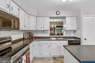 3116 Cornerstone Dr, Lancaster, PA 17603 - Photo 10