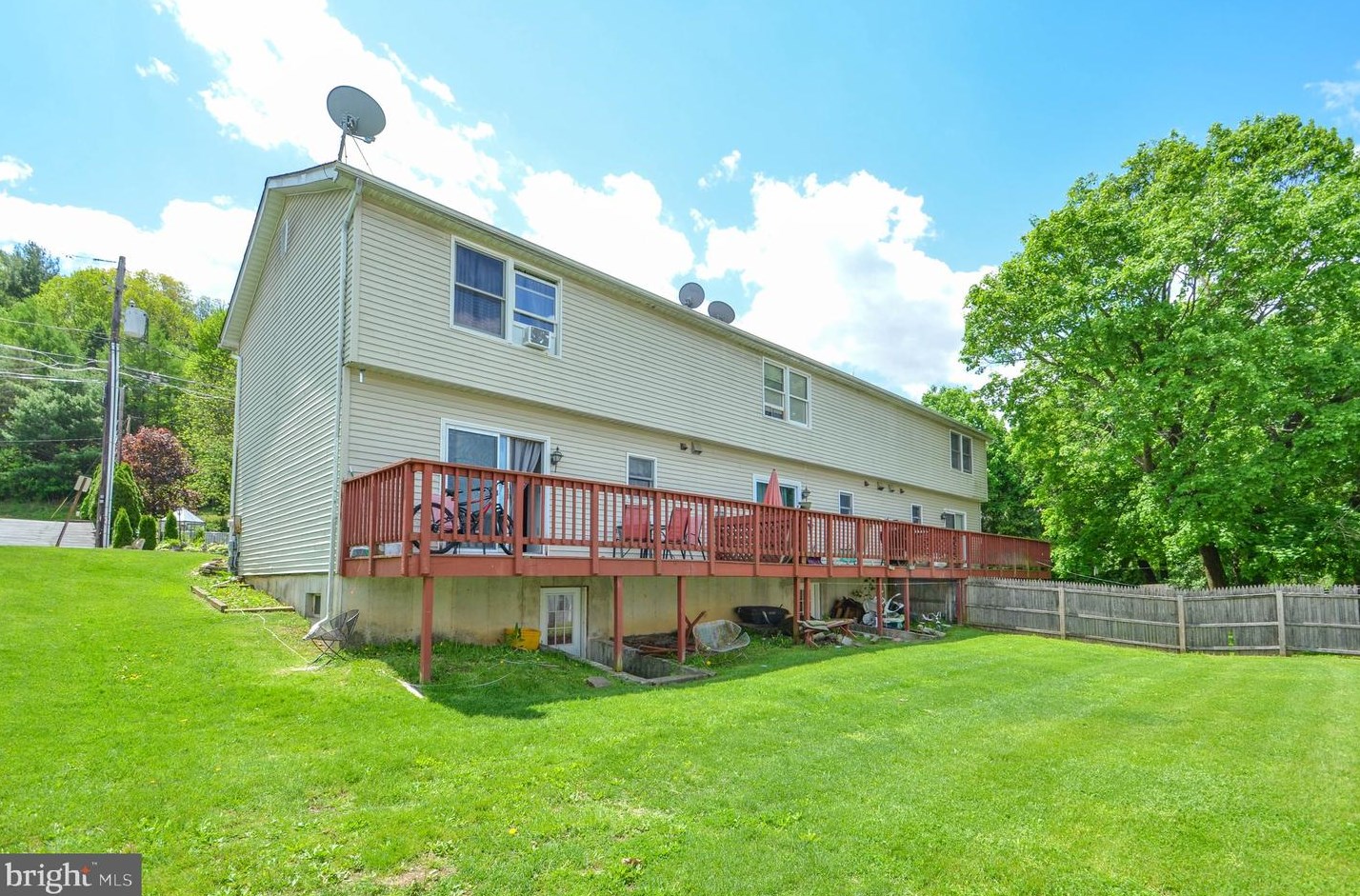 670 W Washington St, Slatington, PA 18080