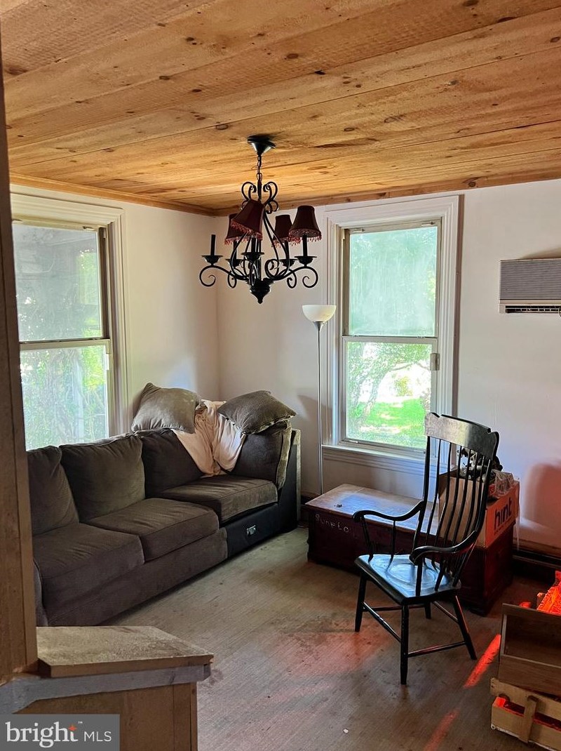 5335 Vera Cruz Rd, Emmaus, PA 18049-9571