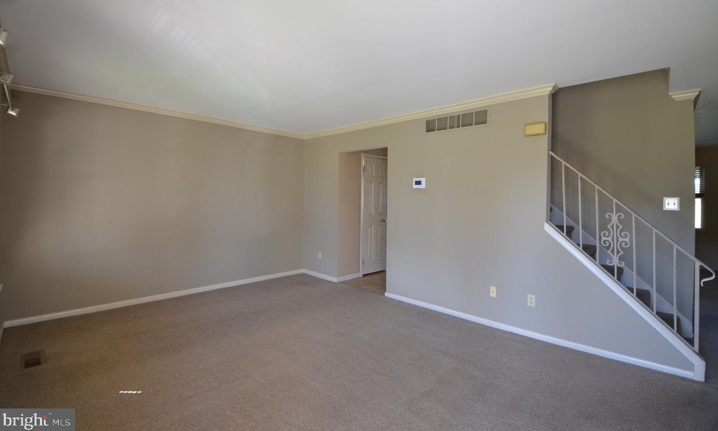 3935 Minor St, Emmaus, PA 18049-3330