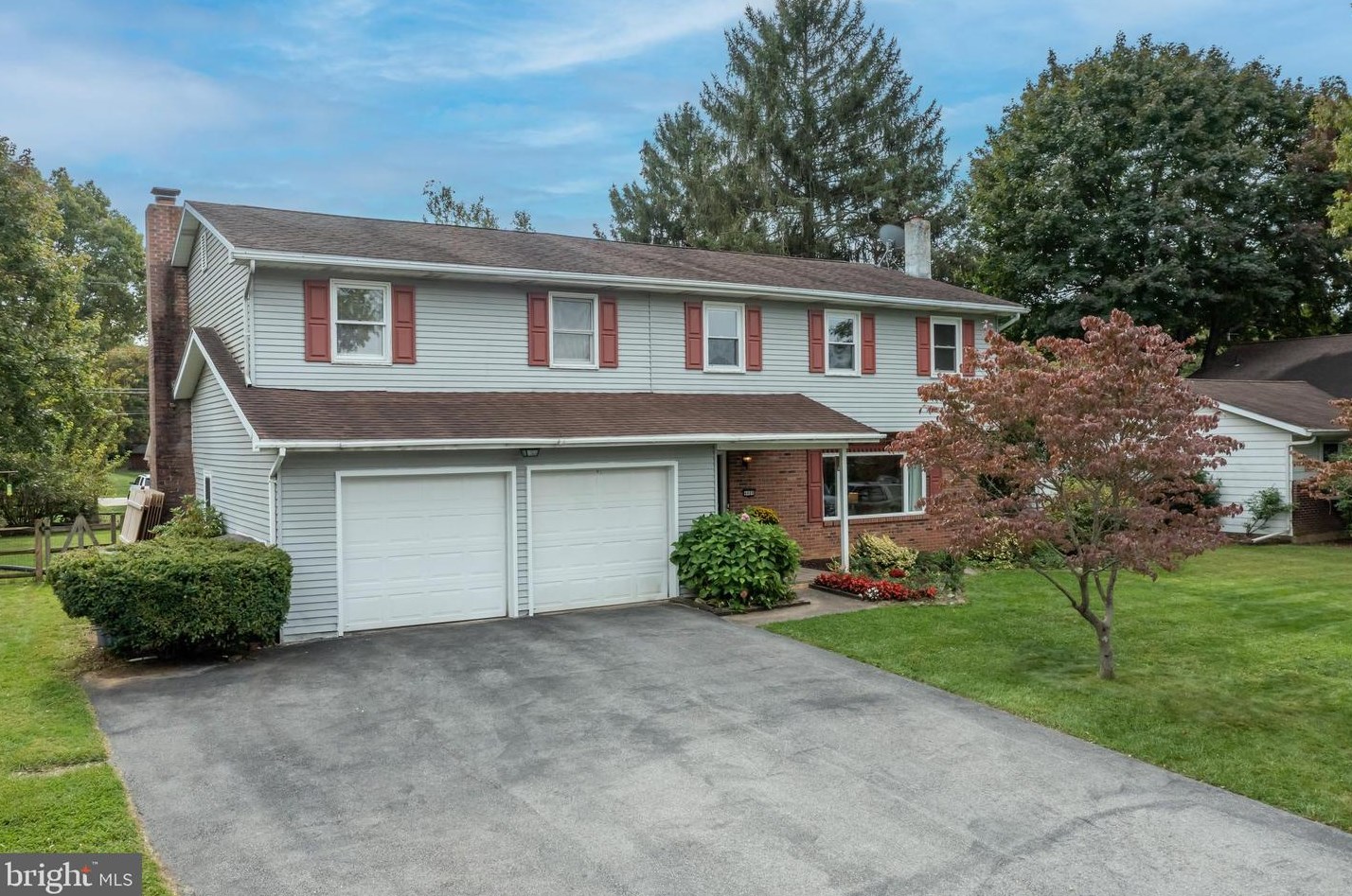4488 Glasgow St, Center Valley, PA 18034-8736