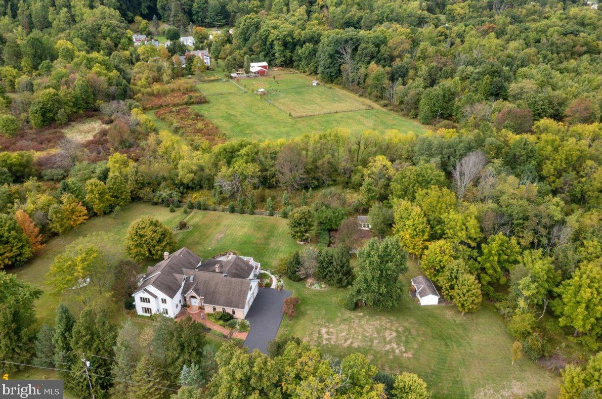 3805 Kozy Korner Rd, Center Valley, PA 18034