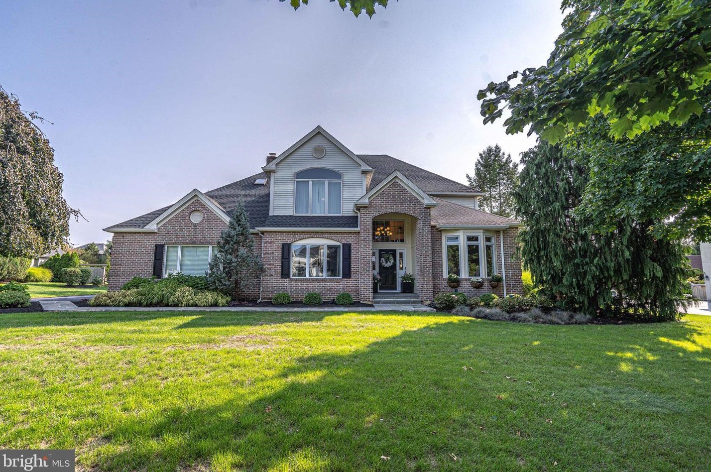 4350 Commonwealth Dr, Emmaus, PA 18049-1254