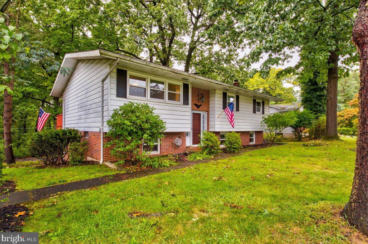 806 Whittier Dr, Allentown, PA 18103-3532