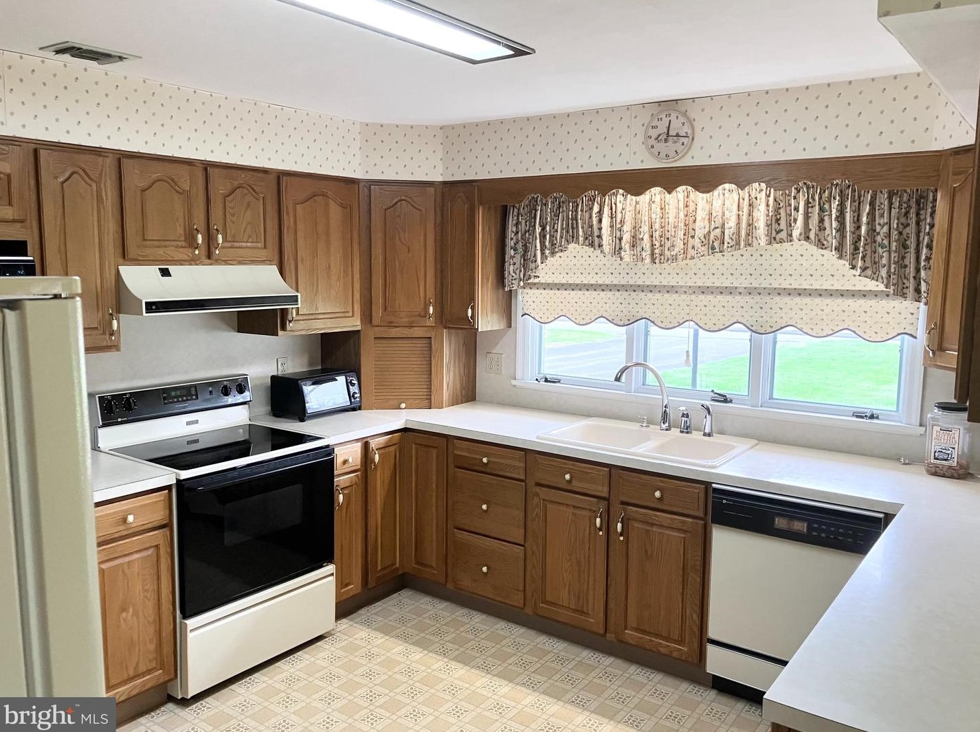 3723 Sand Spring Rd, Schnecksville, PA 18078