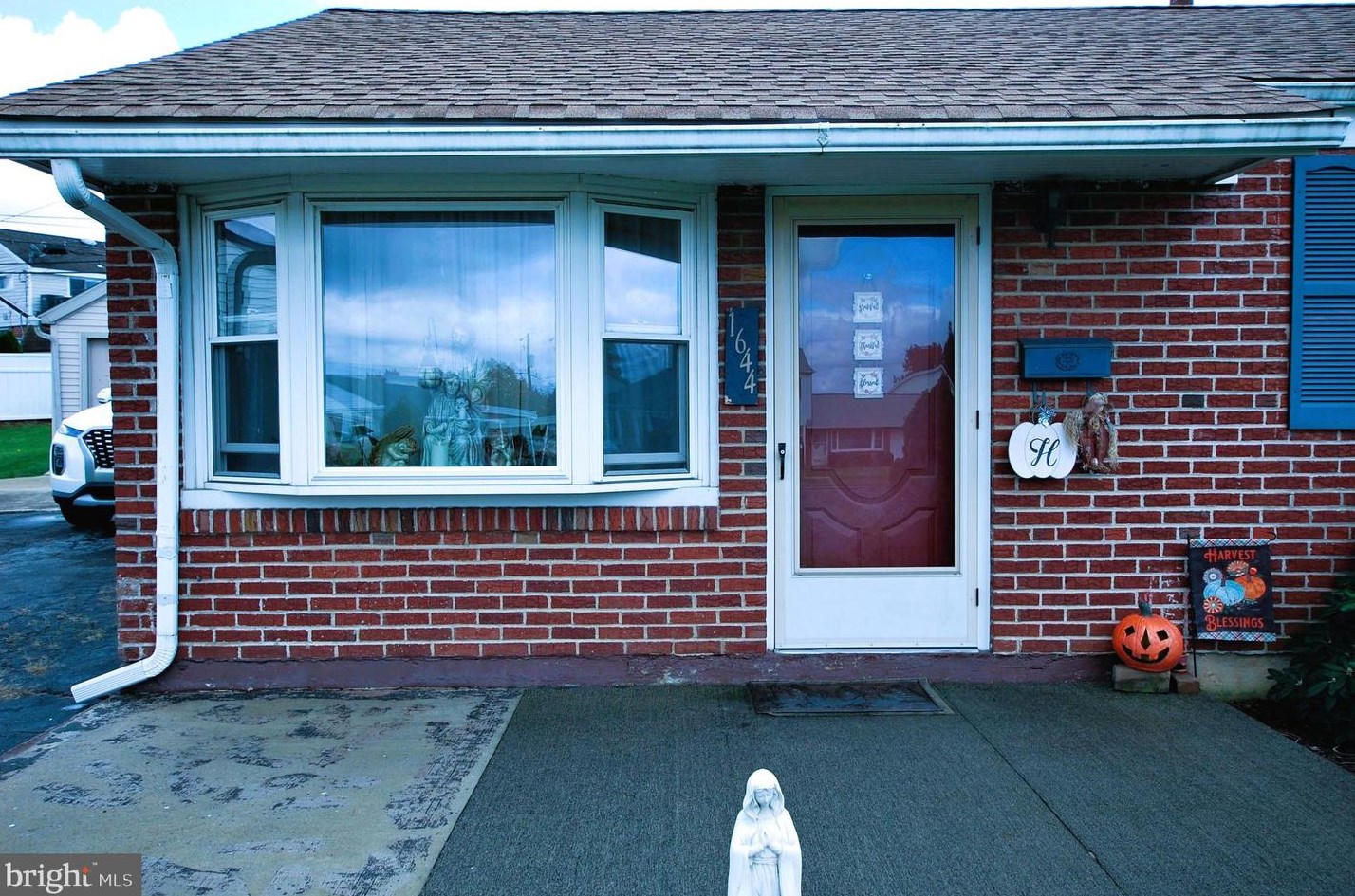 1644 Grace St, Allentown, PA 18103-6412