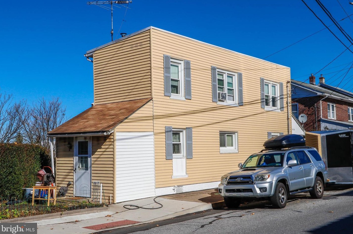 579 Furnace St, Emmaus, PA 18049-3839