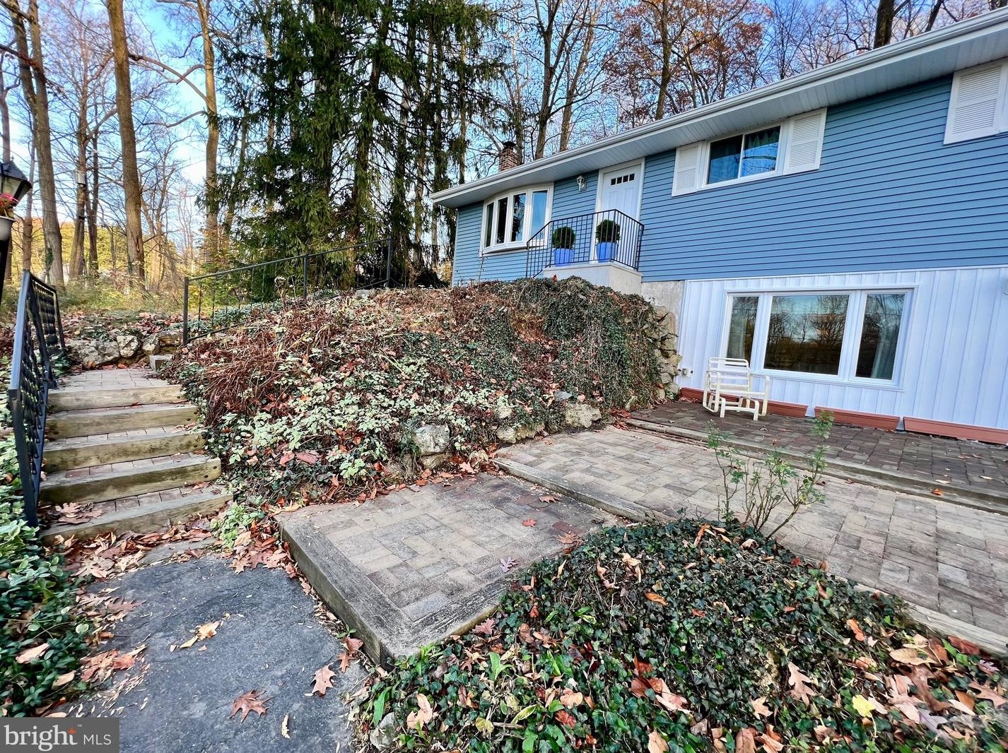 6370 Woodlawn Dr, Zionsville, PA 18092-2358