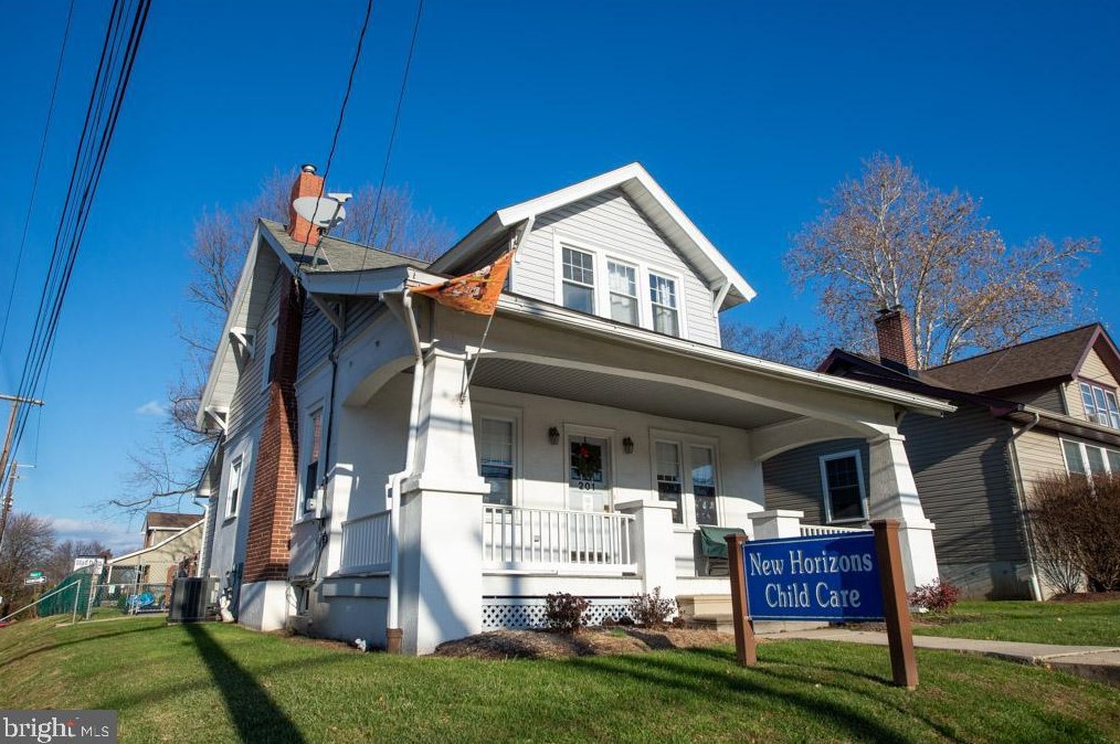 201 E Main St, Macungie, PA 18062