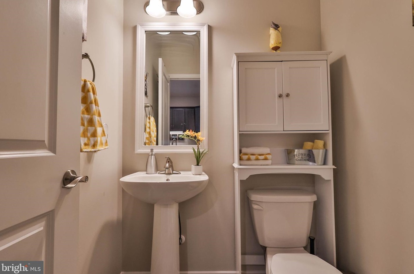 1279 Tilghman St, Emmaus PA  18049-3530 exterior