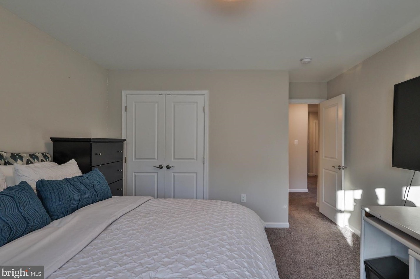 1279 Tilghman St, Emmaus PA  18049-3530 exterior