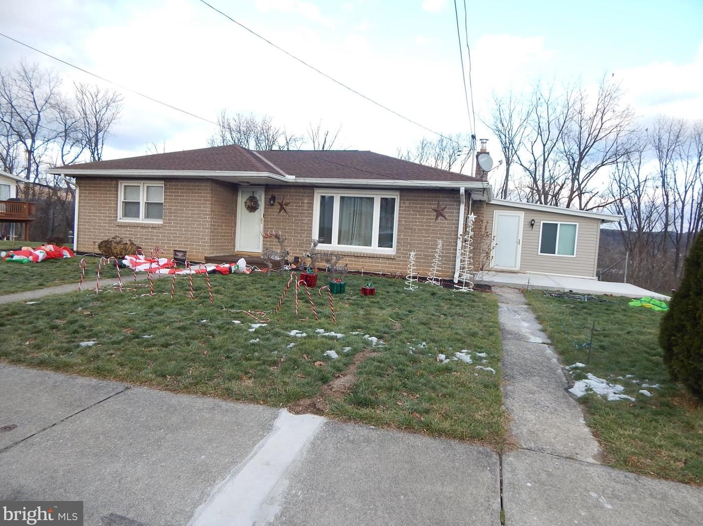518 Center, Slatington, PA 18080
