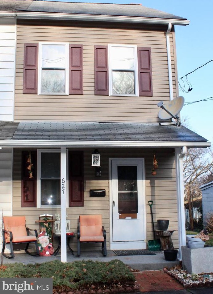 627 Furnace St, Emmaus, PA 18049-3709