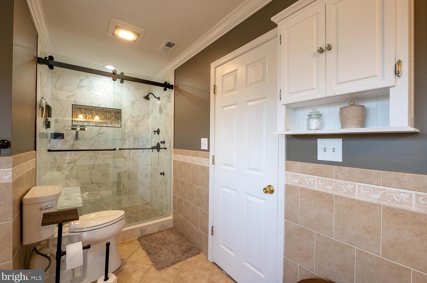 407 2 St, Emmaus PA 18049-3901 exterior