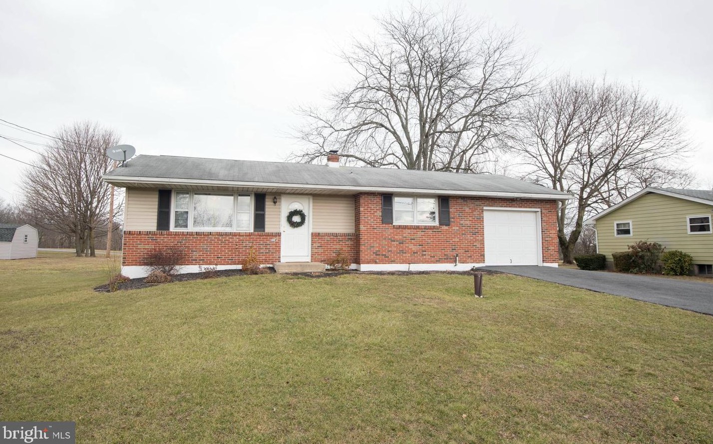 2463 Pa Route 100, Orefield, PA 18069