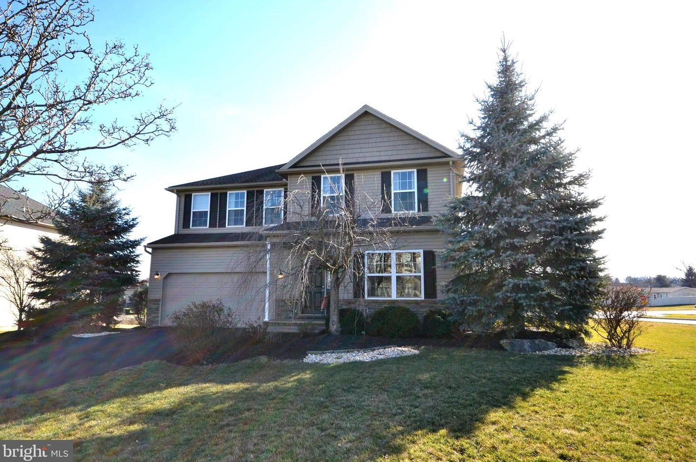 5442 Short Hill Ln, Allentown, PA 18104-9080