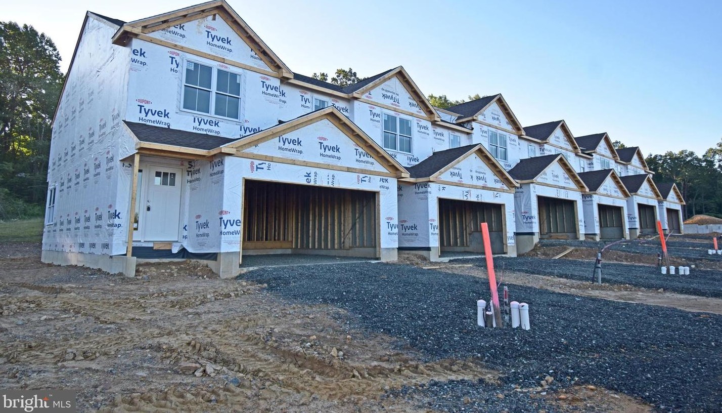 1340 Tilghman St, Emmaus, PA 18049-3530