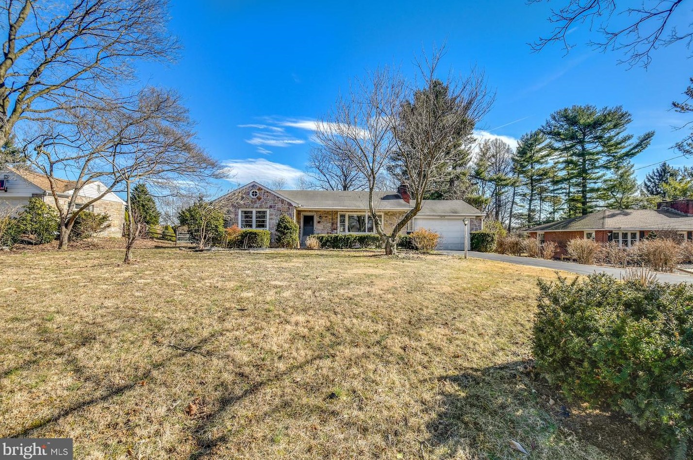 1434 Kelchner Rd, Bethlehem, PA 18018-1517