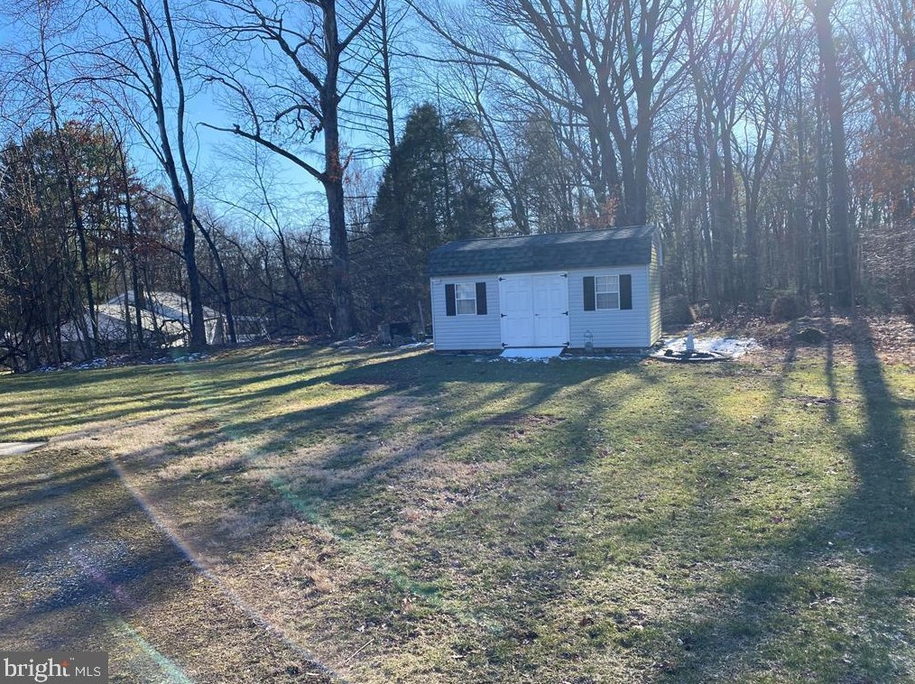 8520 Rextown Rd, Slatington, PA 18080