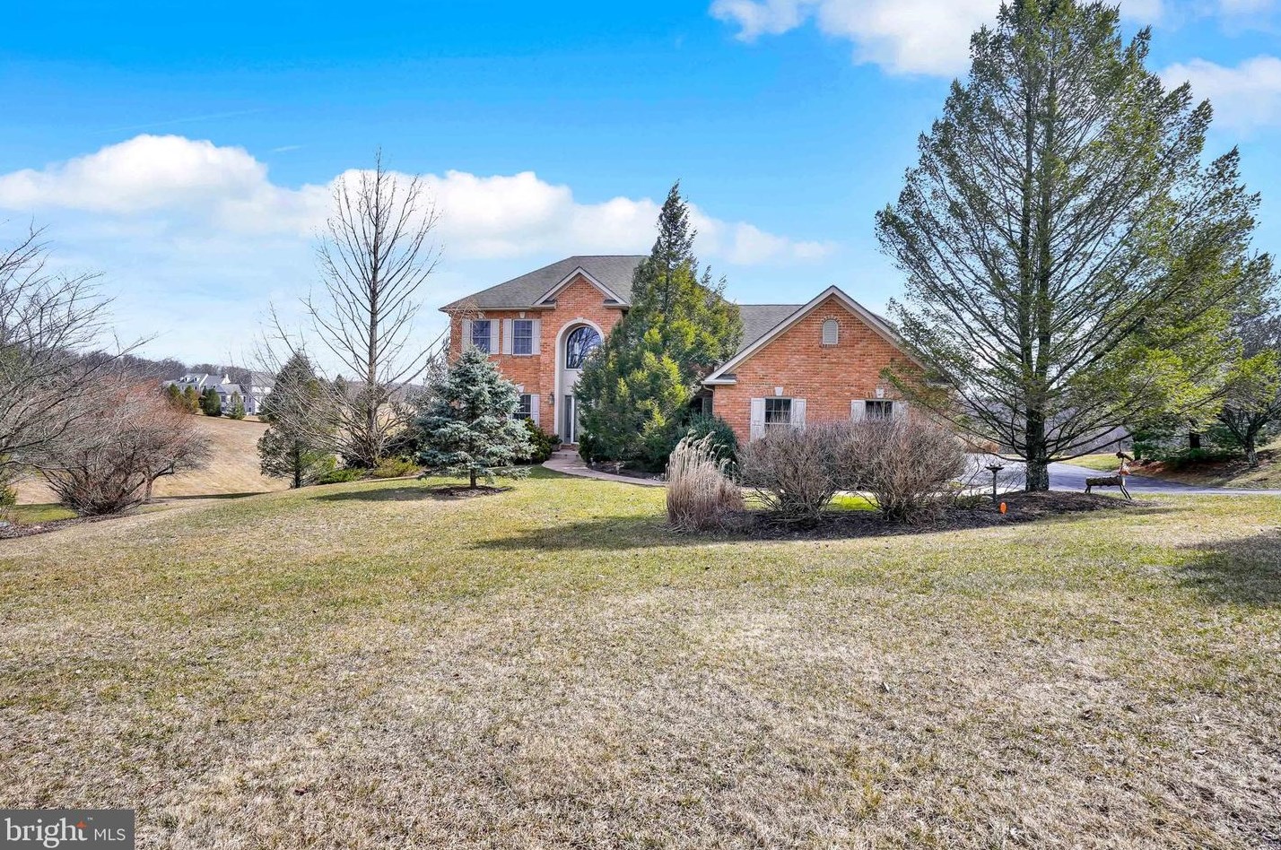 4123 E Wyndemere Cir, Schnecksville, PA 18078