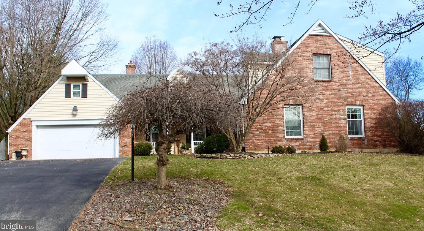 4179 Winchester Rd, Allentown, PA 18104-1951