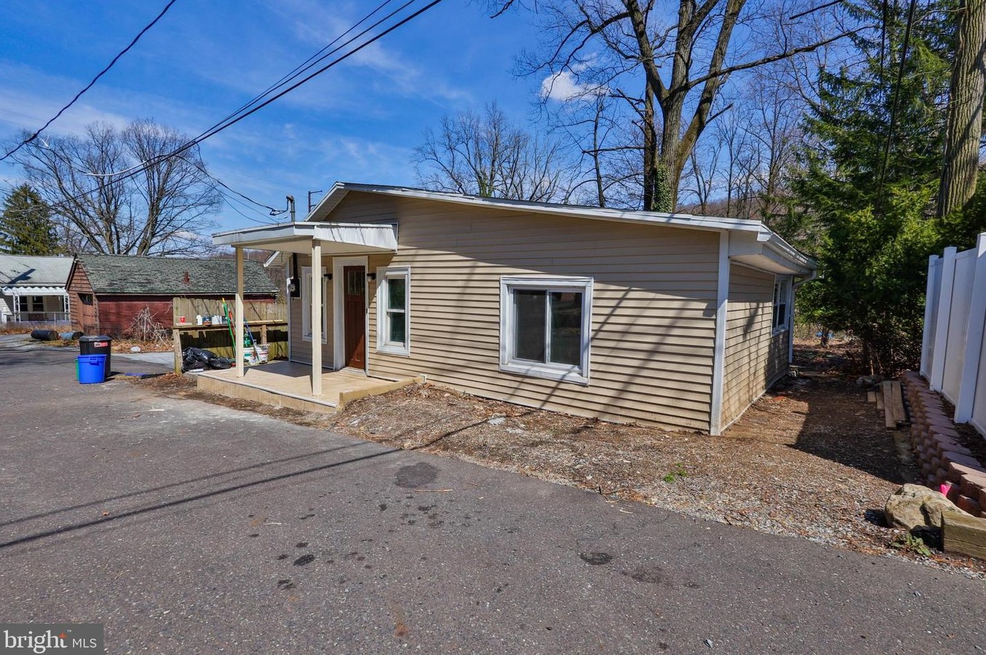 2829 Buttonwood St, Allentown, PA 18103-7605