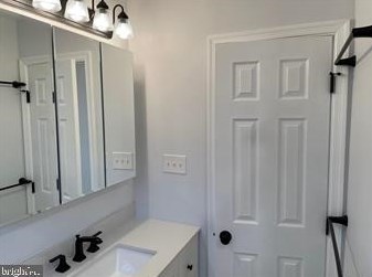 2172 Allwood Dr, Bethlehem PA  18018-1325 exterior
