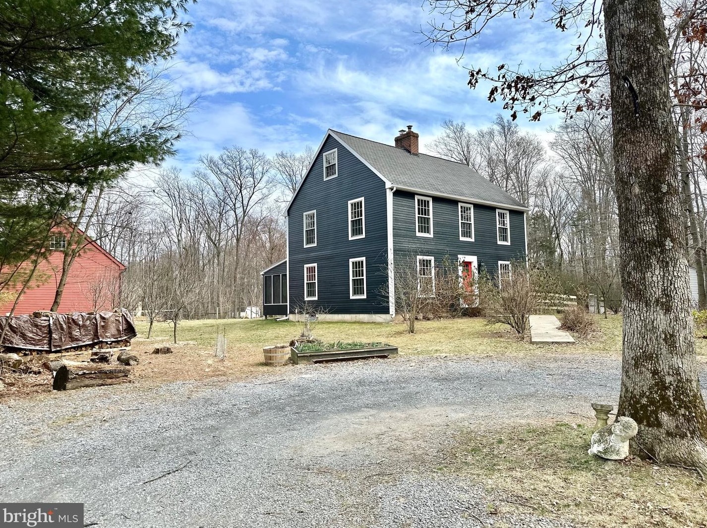 8755 Jones Rd, Slatington, PA 18080