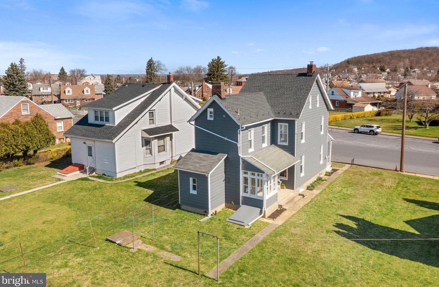 1616 Chapel Ave, Allentown PA  18103-5043 exterior