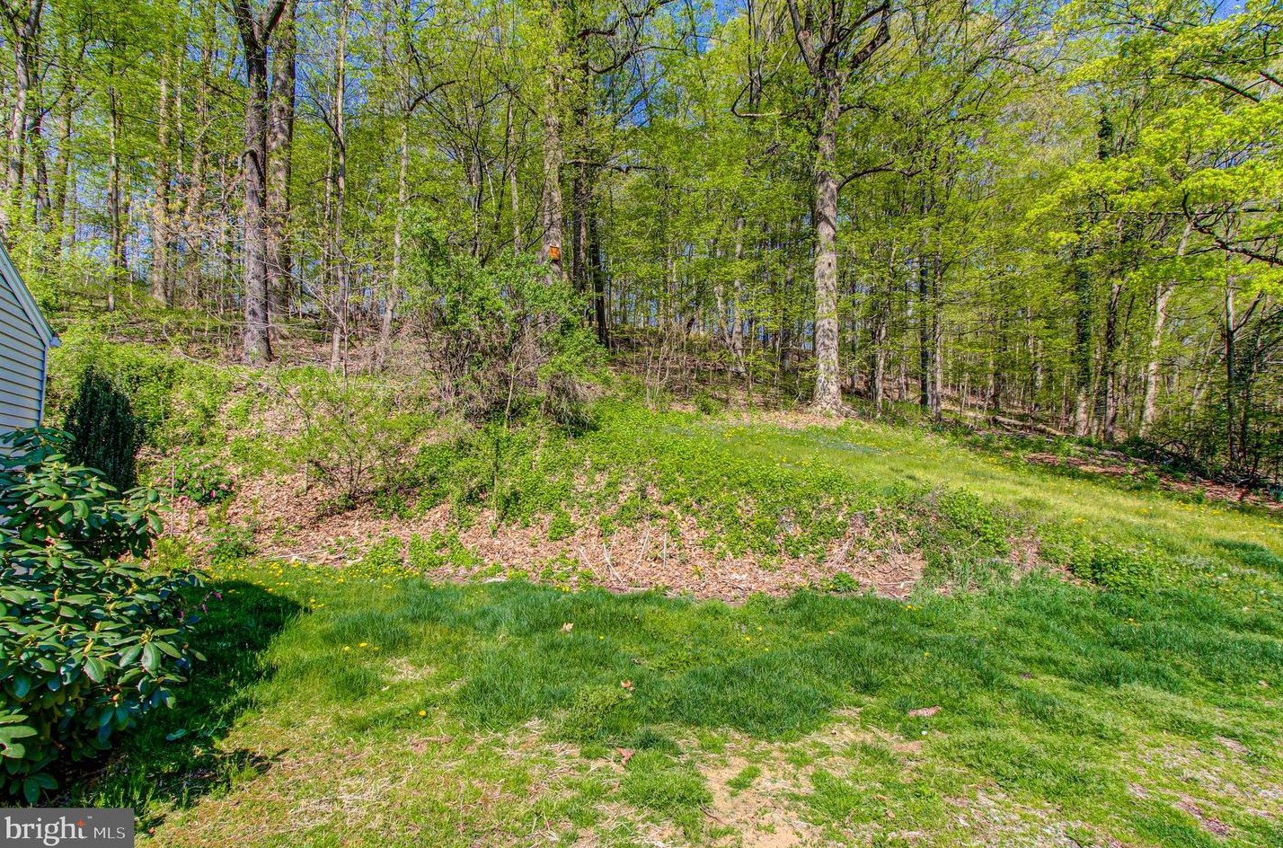 6951 Yeakels Mill Rd, Zionsville PA  18092-2337 exterior