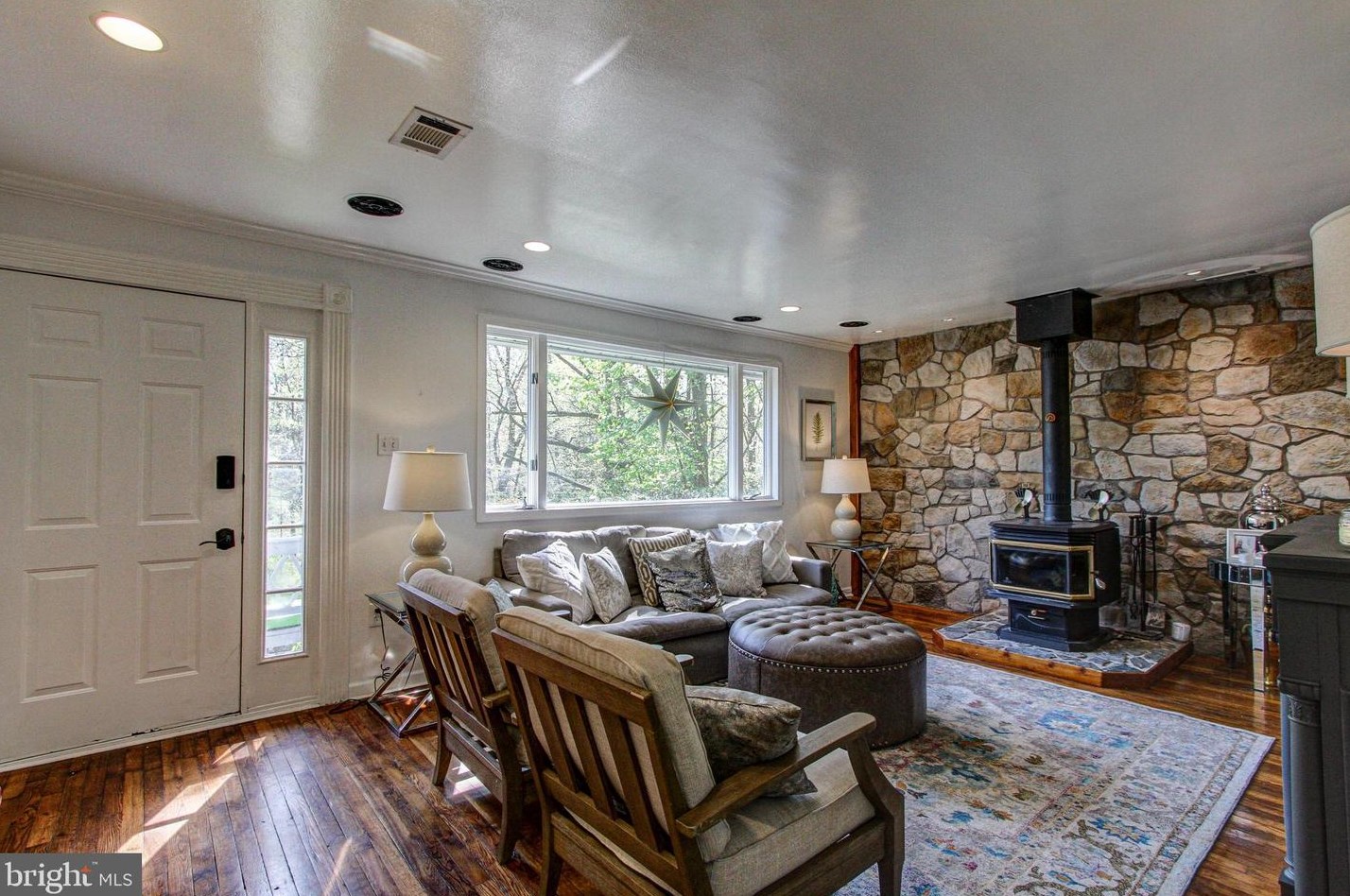 6951 Yeakels Mill Rd, Zionsville PA  18092-2337 exterior